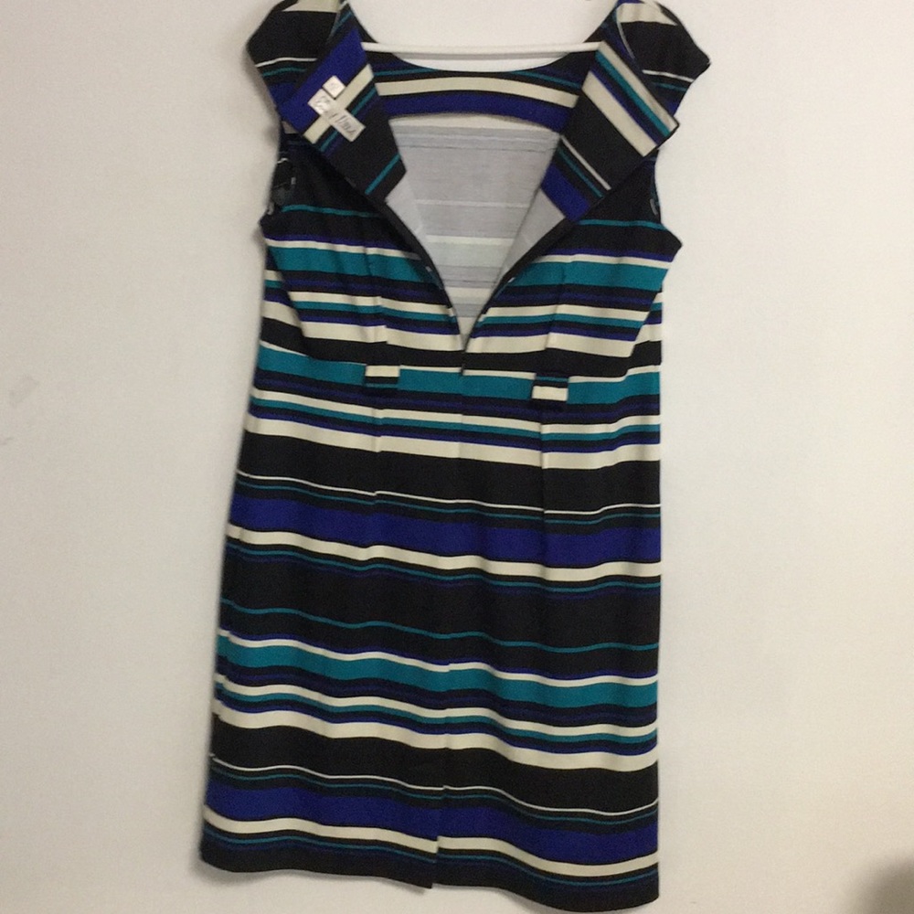 Spring dress - Picture 3 of 6